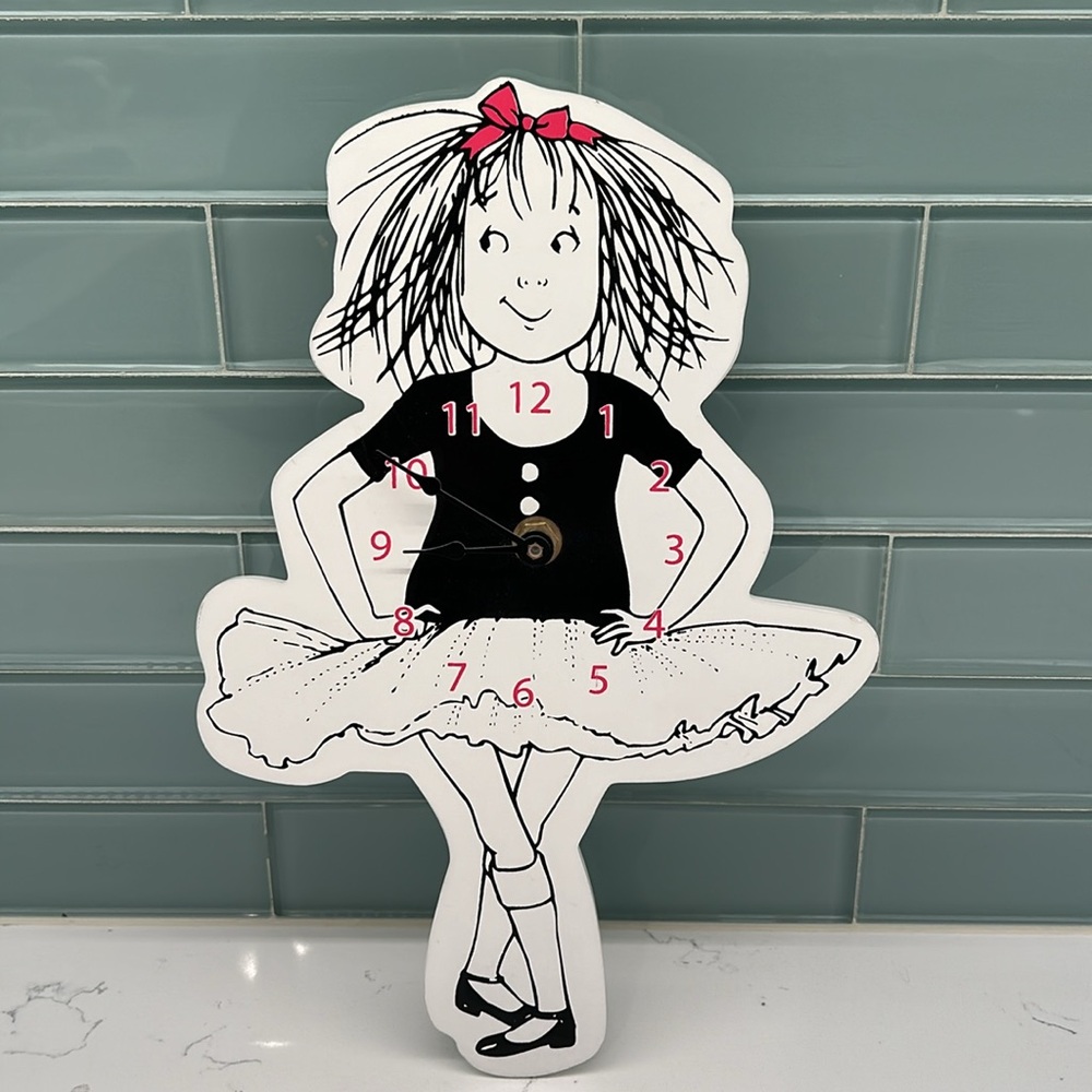 Eloise Wall Clock. 11x8. Very Nice. Excellent Condition. Hard to find! - Picture 2 of 6